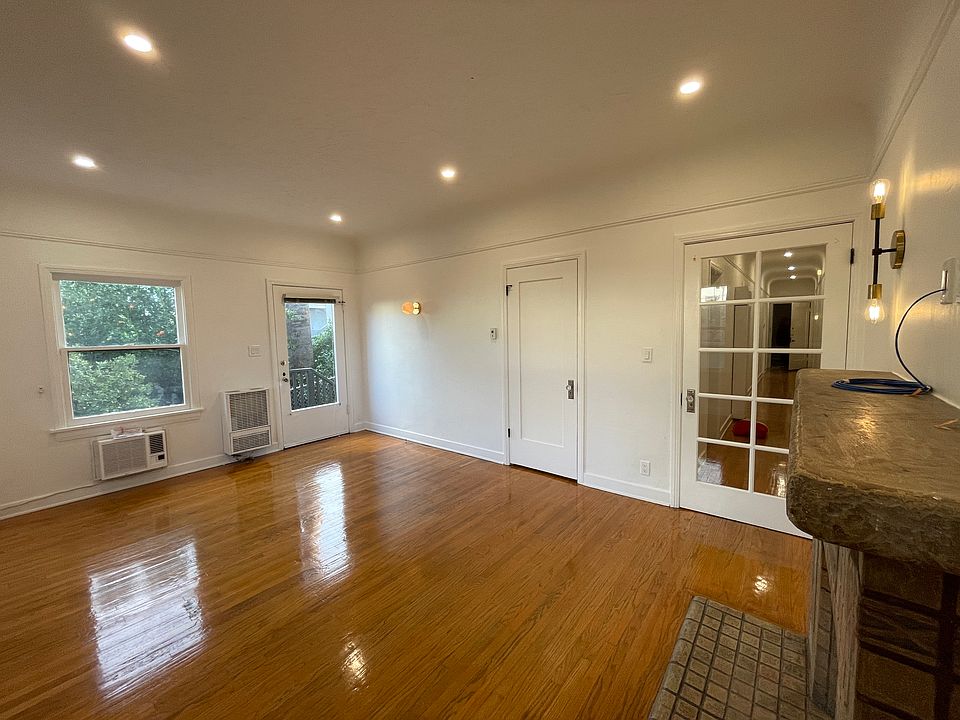 1st image of 739 N Occidental Blvd APT 2