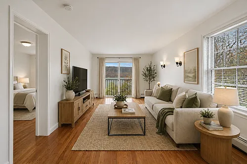 727 Warburton Ave #3 Photo 1