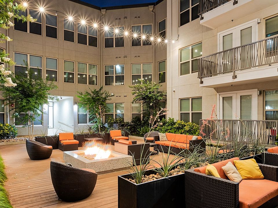 A luxury apartment community located in the Dallas Medical District