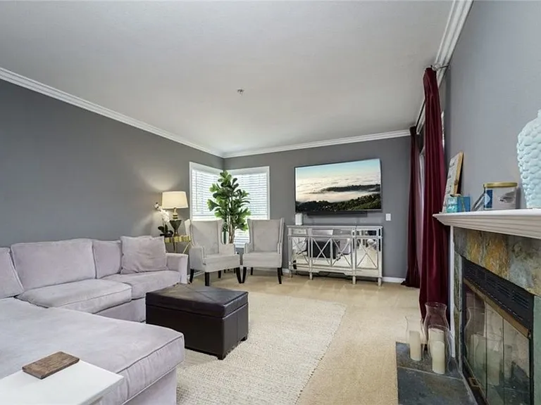 60 Corniche Dr #F — Photo 3