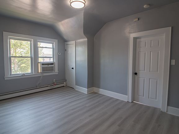 5th image of 221 Silver Ave Floor 3