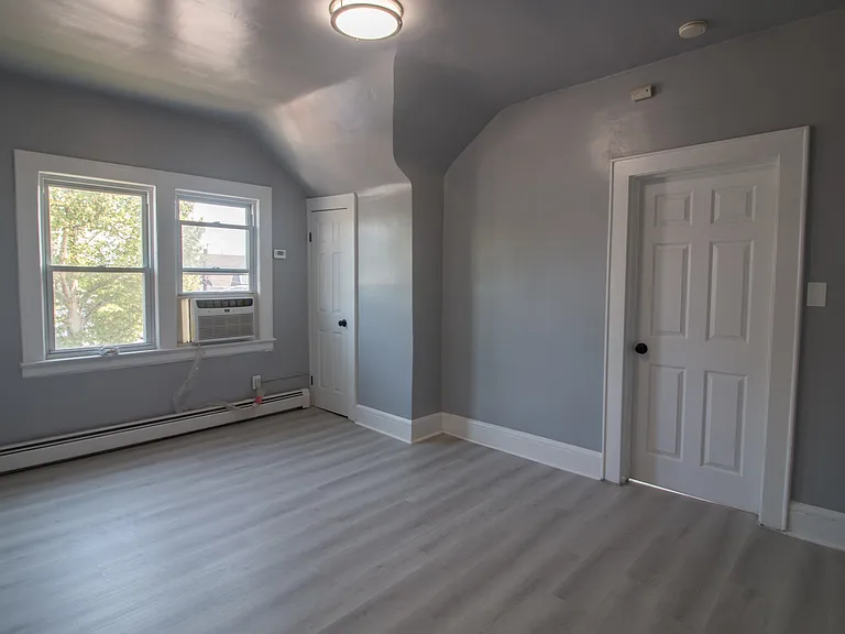 221 Silver Ave #3 — Photo 5