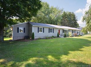 28 Mohegan Rd, Shelton, CT 06484