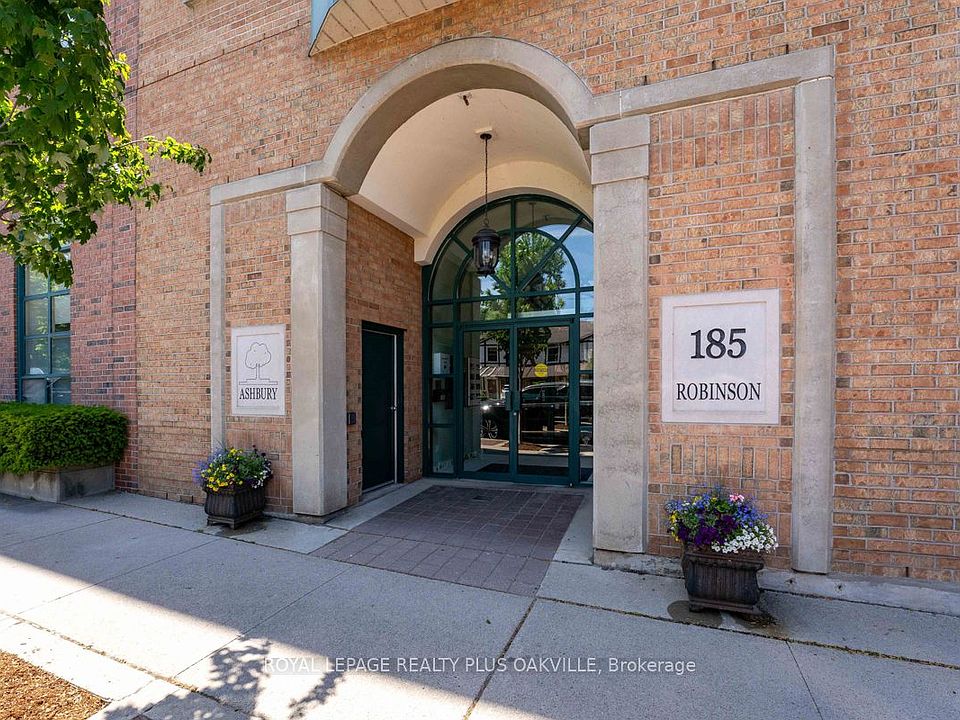1st image of 185 Robinson St #315