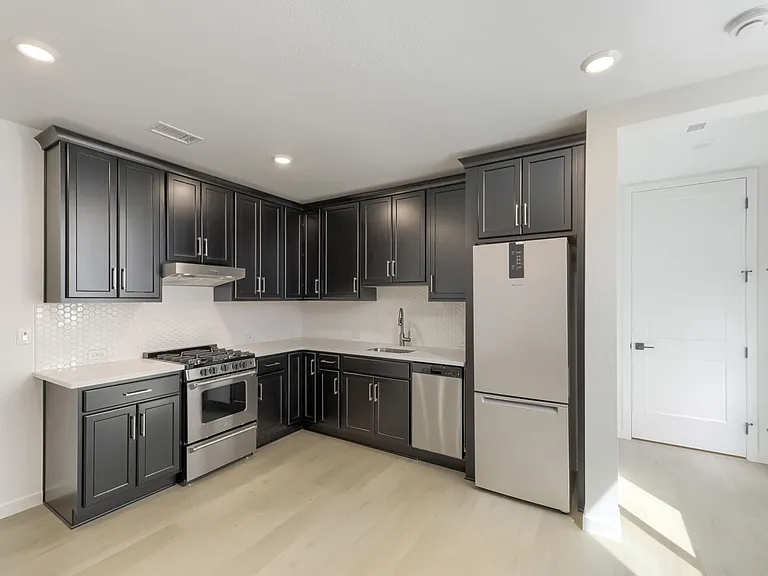 10940 Stanza Ln — Photo 10