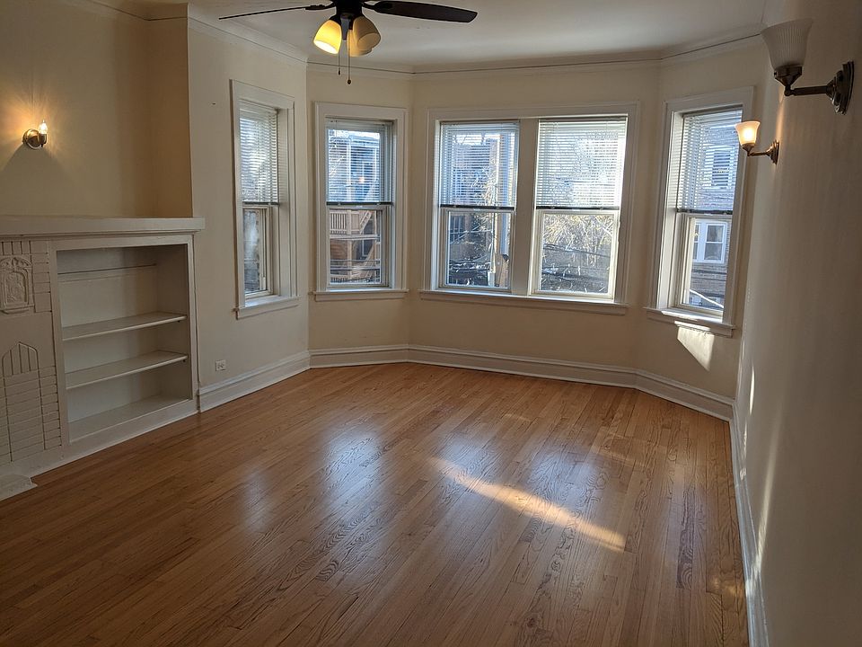 1st image of 6140 N Rockwell St #2B