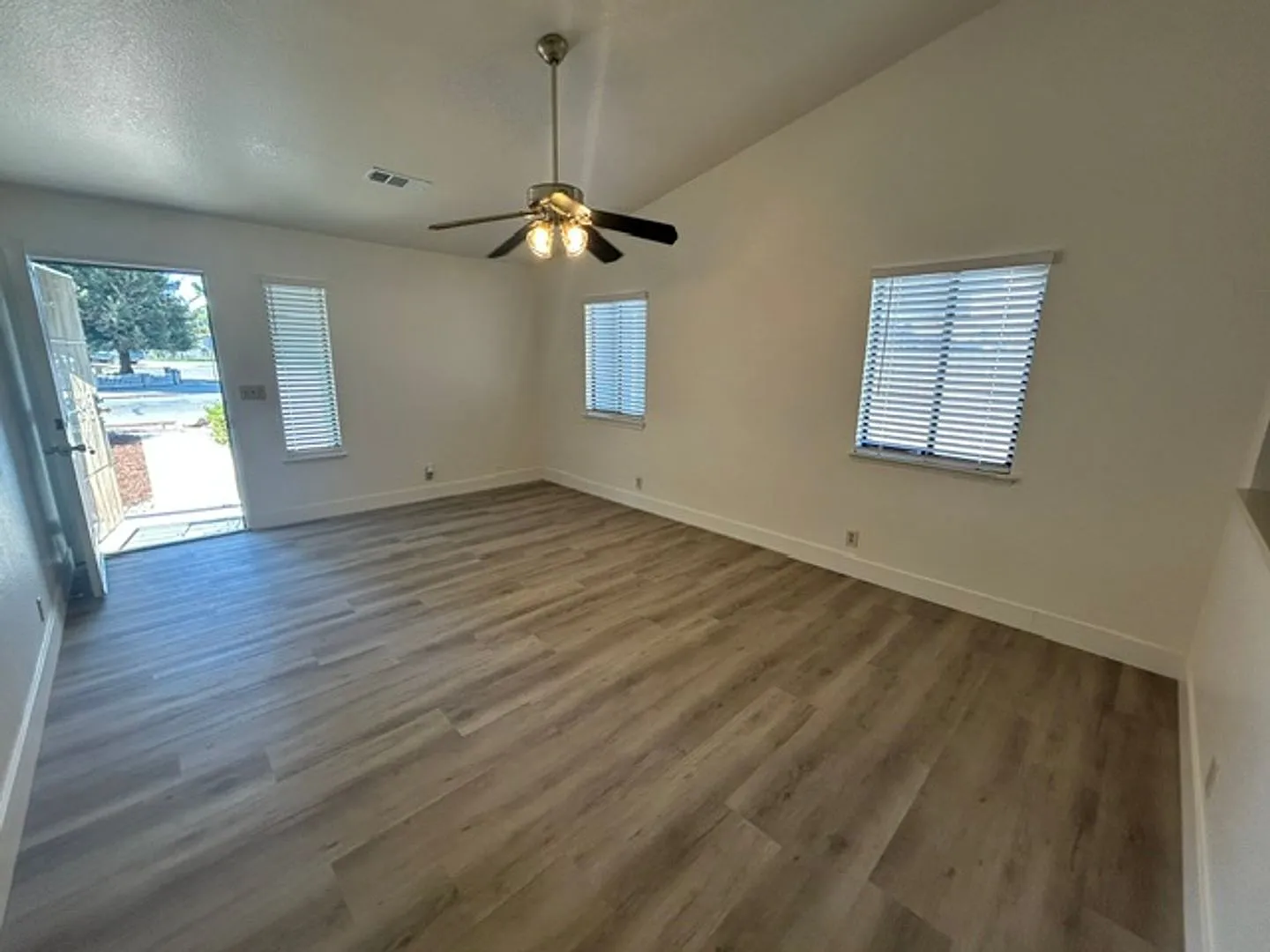 3 Bedroom 2 Bathroom Home in Tulare! $600 off First Month's Rent — Photo 3
