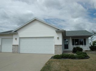 5217 King Arthur Dr NW, Rochester, MN 55901