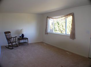 940 Flajole Rd, Midland, MI 48642