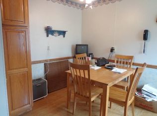 2318 N Thornwood Ave, Davenport, IA 52804