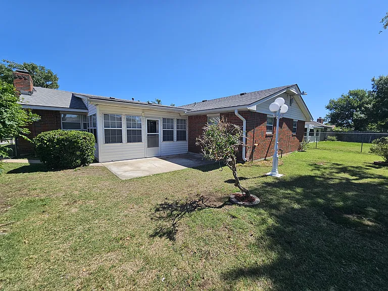 7318 NW Andrews Ave — Photo 17