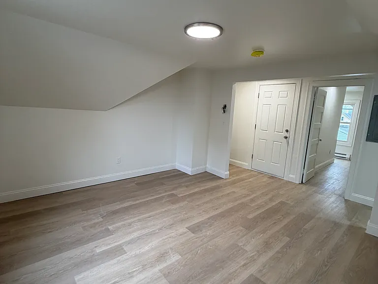 25 Lorenzo St #3 — Photo 10