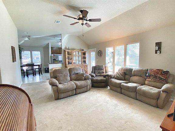 3rd image of 243 Freeman Blvd