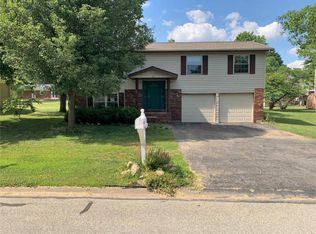 309 E Shiloh Dr, Red Bud, IL 62278