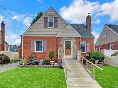 1045 Cathedral Avenue, Franklin Square, NY, 11010