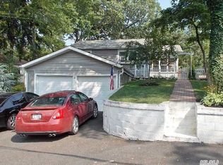 16 Whitestone Rd, Sound Beach, NY 11789