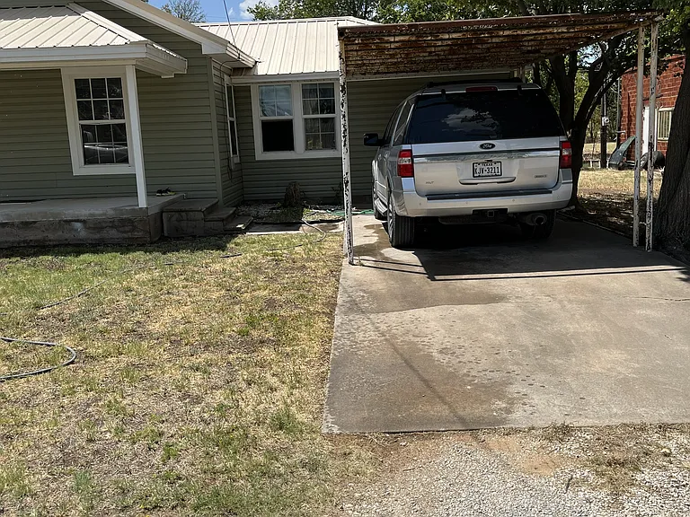 1019 Clay St — Photo 23