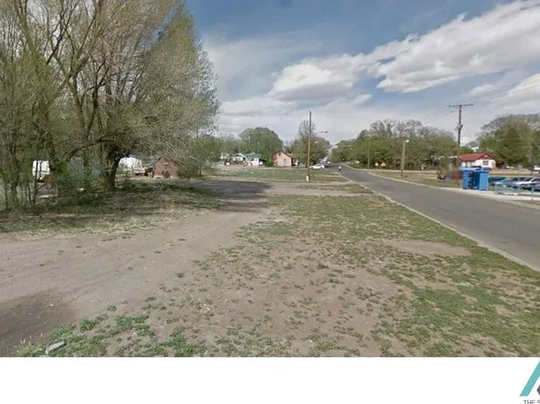 1402 10th St, Las Vegas, NM 87701