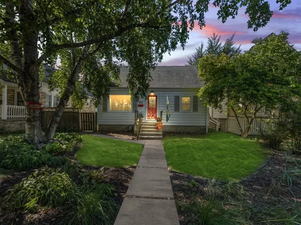2201 East Holt AVENUE, Milwaukee, WI 53207