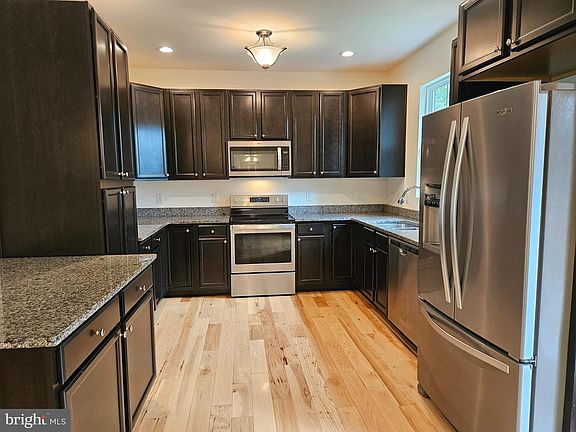 4th image of 283 Logtrac Rd
