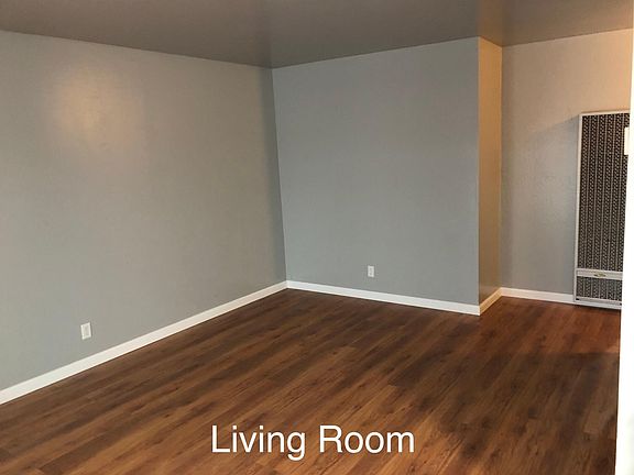 4th image of 643 Villa St APT 1