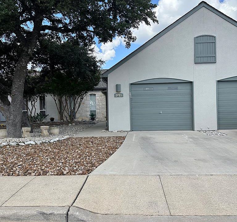 1st image of 2025 Balmoral Dr