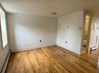 2126 Christian St #C, Philadelphia, PA 19146