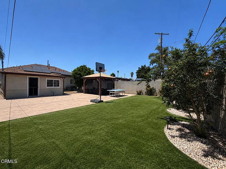 7330 Satsuma Ave — Photo 26
