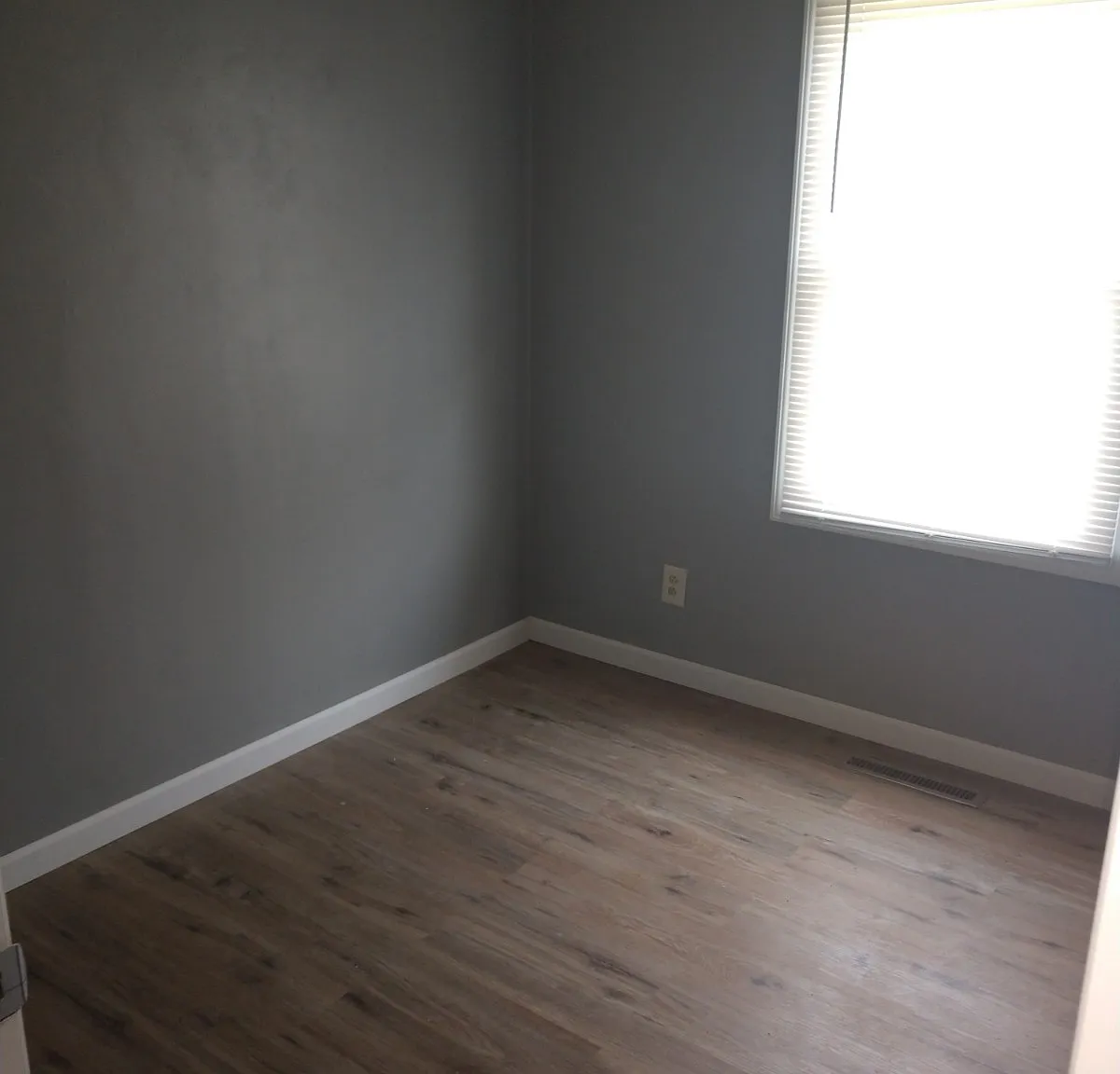 1807 Southwood Drive - 1 — Photo 4