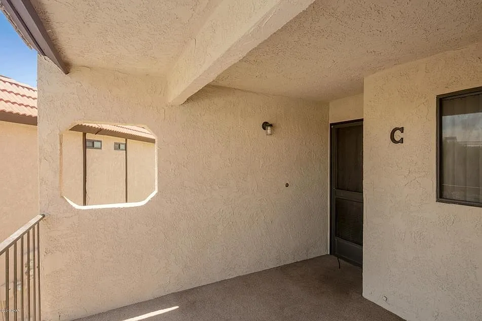 Popular Pecos Villas Condo! Lake Views! Upstairs Condo — Photo 3