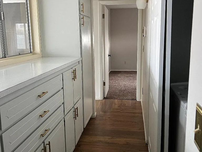 2286 Huntington Dr — Photo 11