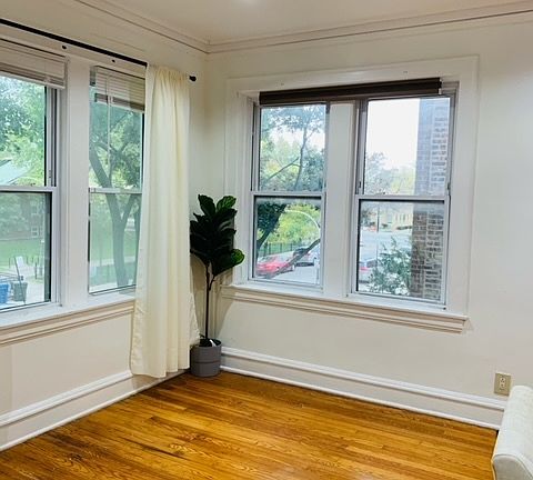 5th image of 6022 N Washtenaw Ave