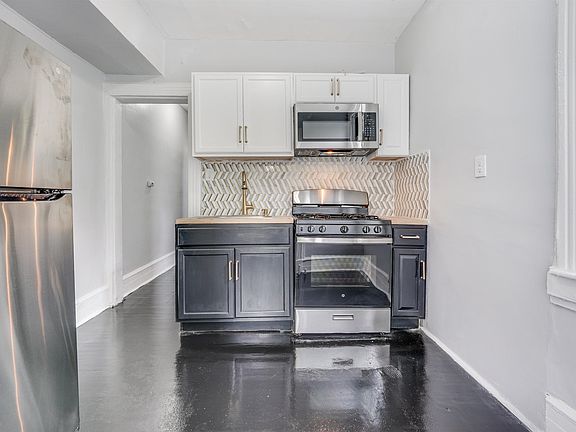 2nd image of 234 Summit Ave APT 2