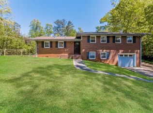 5702 Forest Dr, Acworth, GA 30102