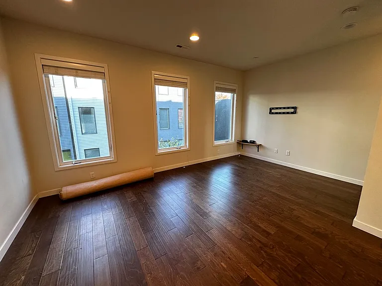 6642 SE 16th Ave — Photo 20