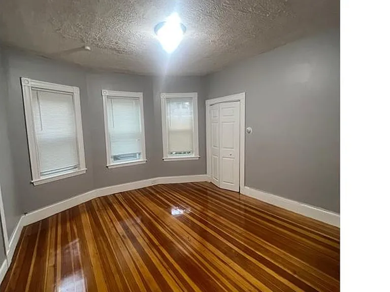 8-10 Inwood St — Photo 5