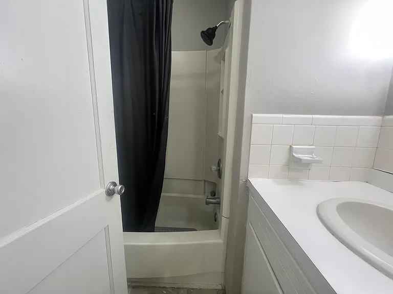 60 E Louther St #3 — Photo 7