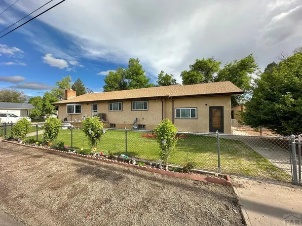 2020 Independence Dr, Pueblo, CO 81006