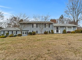 39 Horseshoe Rd, Guilford, CT 06437