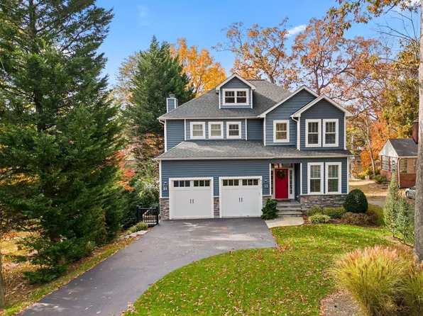 8372 Beachwood Park Rd, Pasadena, MD 21122