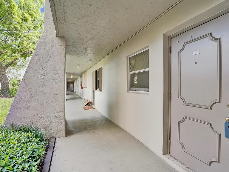 9460 Poinciana Pl #101 — Photo 2