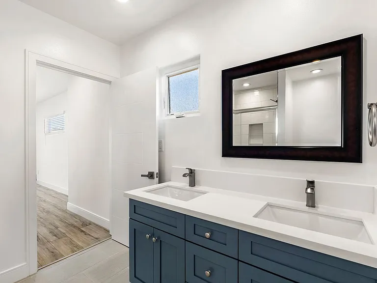 2414 S West View St — Photo 39