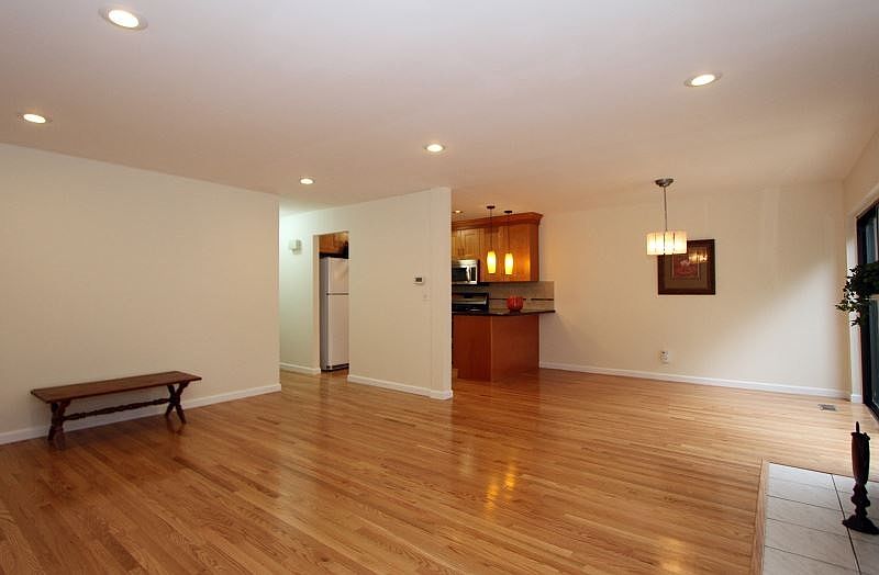 1st image of 1145 Stephanie Dr