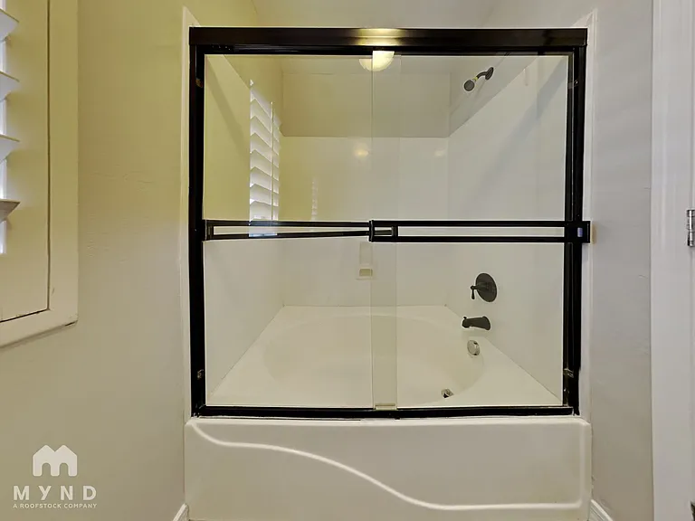 17524 W Mandalay Ln — Photo 17
