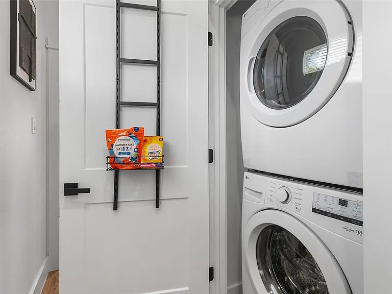 8007 Cora St #A — Photo 12