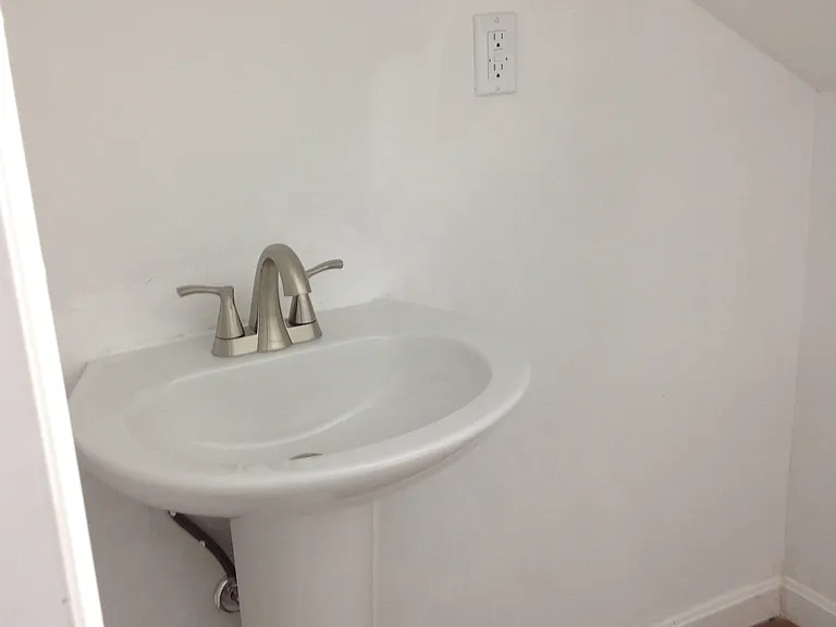 6-8 2nd St #2 — Photo 23