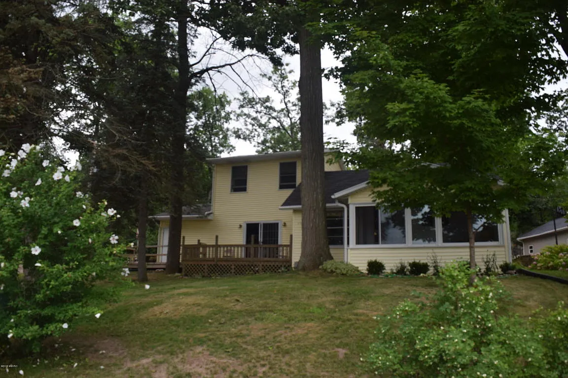 12440 Cabin Dr NE photo 1