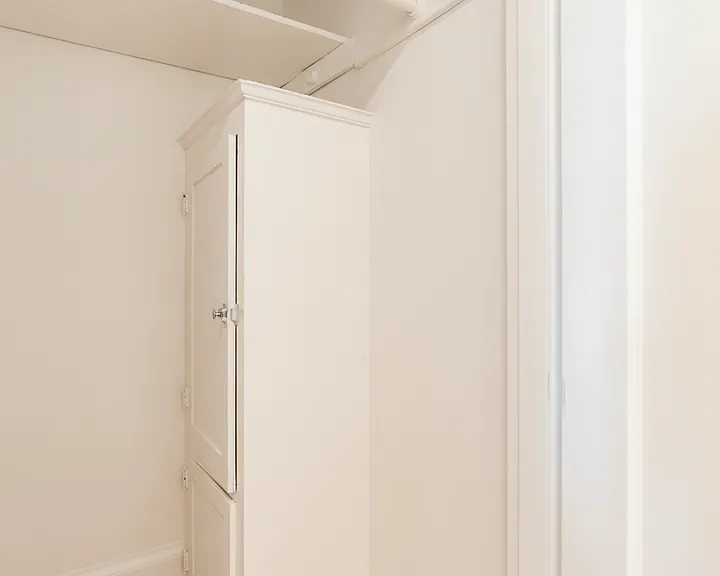 Campus Apartments 6 Weeks Free | Spacious Studio In Heart of the U District — Photo 17