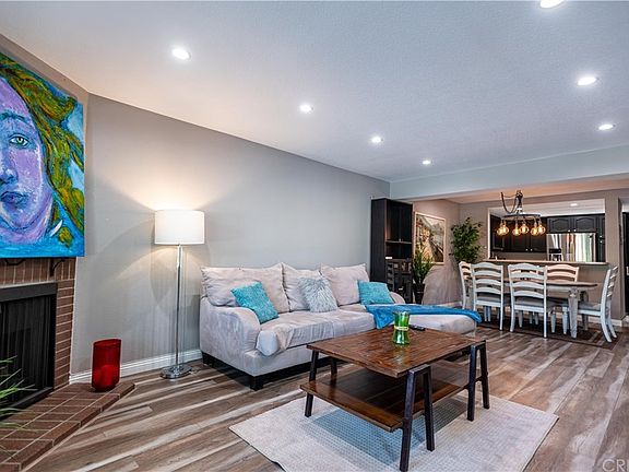 5th image of 21650 Burbank Blvd Unit 114