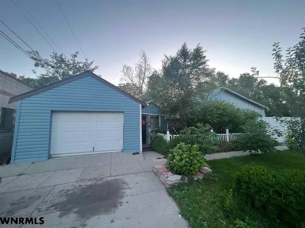 805 1/2 Q St, Gering, NE 69341